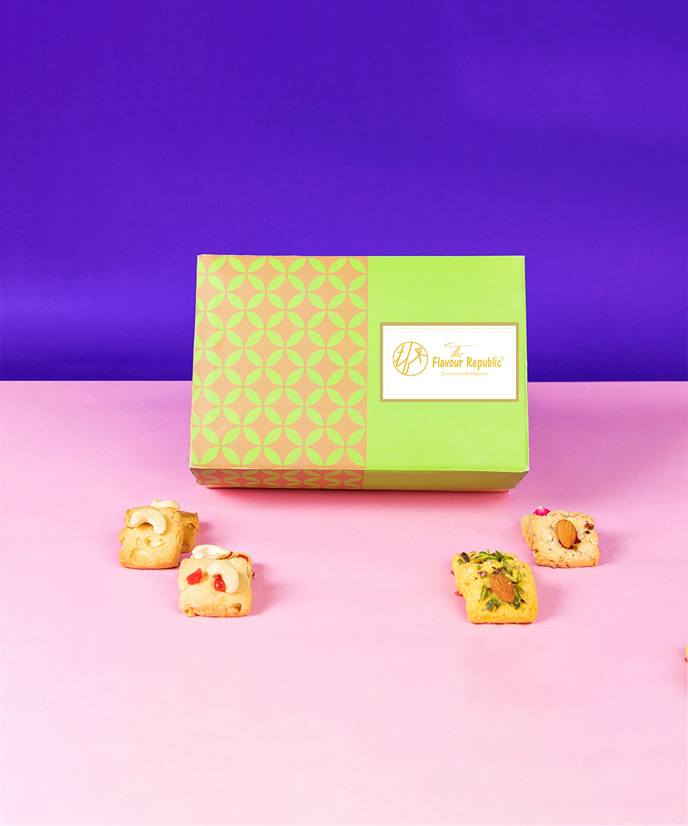 Assorted Biscuits Hamper 24 Pcs