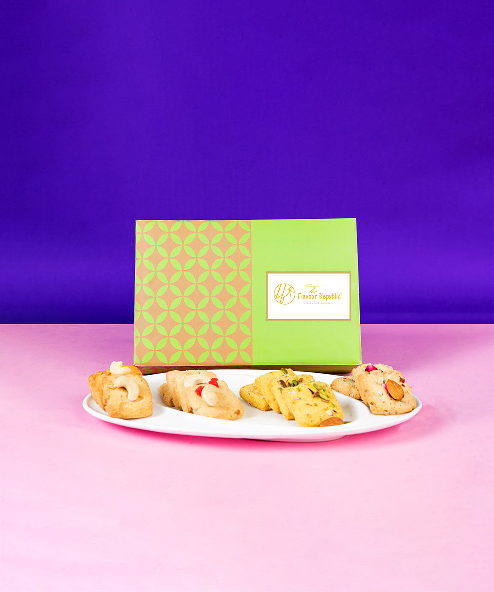 Assorted Biscuits Hamper 24 Pcs